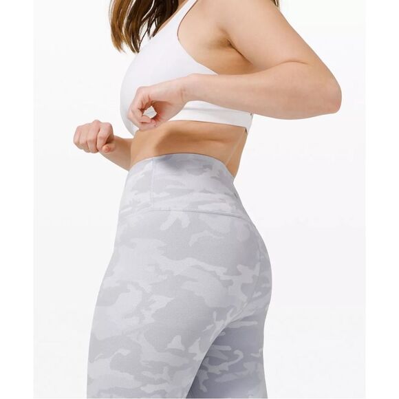 Lululemon Wunder Under High Rise Tight 25" Luxtreme Size 6 Incognito Camo White - Picture 2 of 11